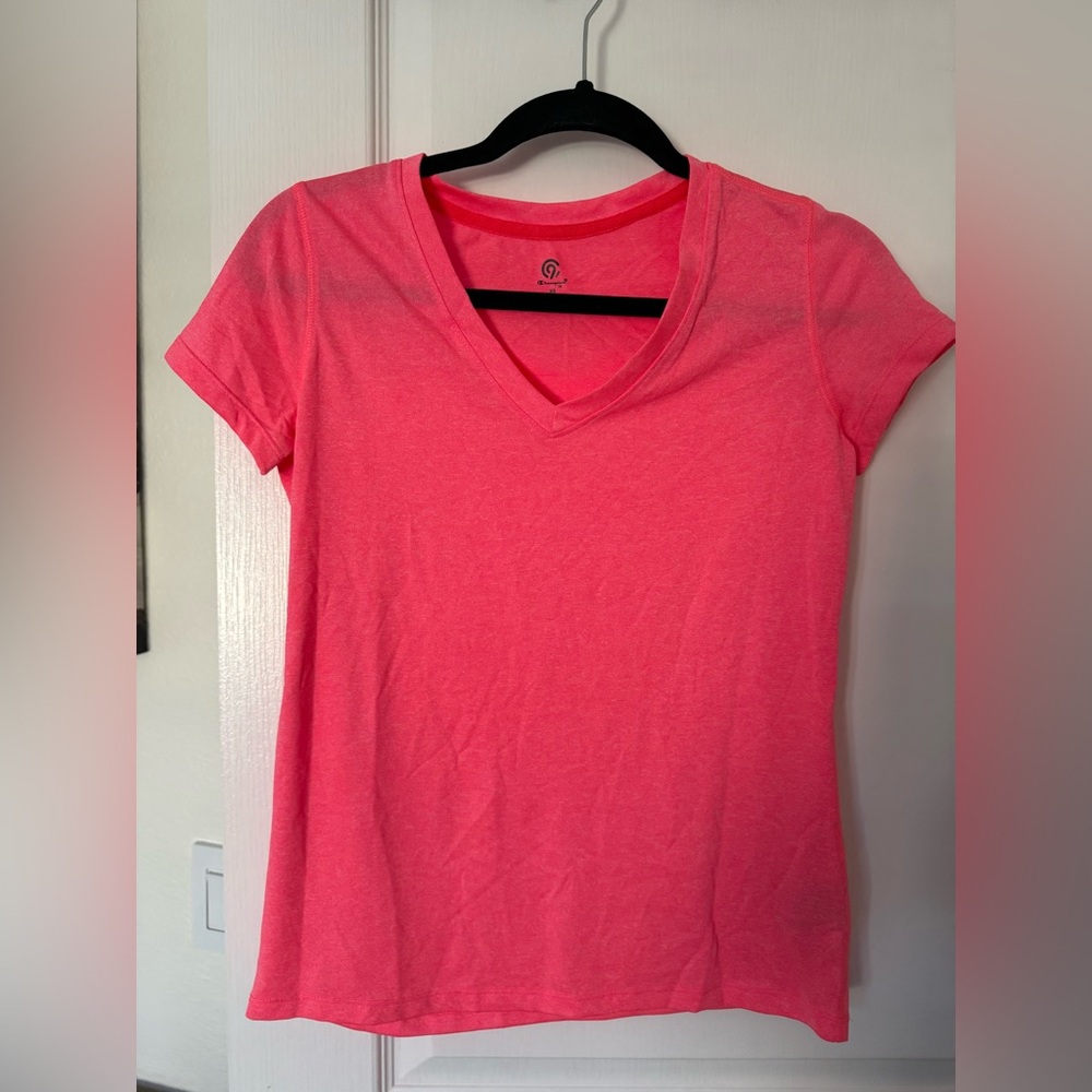 Champion Women's Sports V-Neck Short Top - Hot Pink